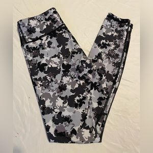 Fabletics Leggings Flower Camo Womens Size XXS